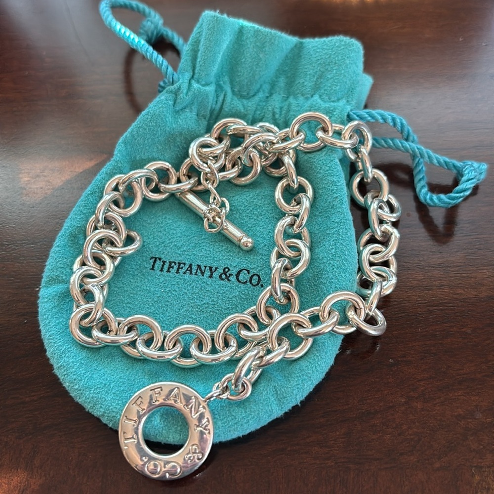 Tiffany & Co silver toggle necklace